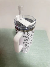 Cargar imagen en el visor de la galería, 40oz Cheetah Leopard Laser Etched Stainless Tumbler