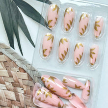 Cargar imagen en el visor de la galería, GRITOSE 24 Pcs Fall Maple Leaves Almond Medium Pink Matte Press On Nails