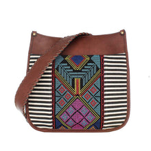 Cargar imagen en el visor de la galería, Jen &amp; Co Chloe Crossbody with Guitar Strap
