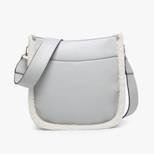 Cargar imagen en el visor de la galería, Jen &amp; Co Chloe Crossbody with Guitar Strap
