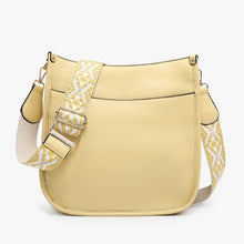 Cargar imagen en el visor de la galería, Jen &amp; Co Chloe Crossbody with Guitar Strap
