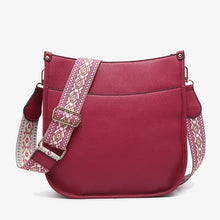 Cargar imagen en el visor de la galería, Jen &amp; Co Chloe Crossbody with Guitar Strap
