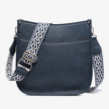 Cargar imagen en el visor de la galería, Jen &amp; Co Chloe Crossbody with Guitar Strap
