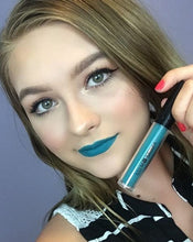 Cargar imagen en el visor de la galería, Annika Maya Liquid Lipstick Matte
