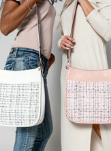 Cargar imagen en el visor de la galería, Jen &amp; Co Chloe Crossbody with Guitar Strap

