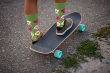 Cargar imagen en el visor de la galería, Flower Socks - Comfy Cotton for Women

