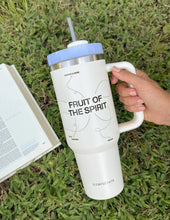 Cargar imagen en el visor de la galería, Fruit of the Spirit 40 oz Tumbler
