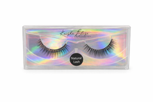 Cargar imagen en el visor de la galería, Mink Faux Lashes
