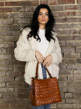 Cargar imagen en el visor de la galería, Jen &amp; Co Olivia Hobo Bag
