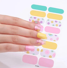 Cargar imagen en el visor de la galería, Groovy Gel Nails
