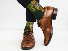 Cargar imagen en el visor de la galería, Green Tiger Socks - Comfy Cotton for Men &amp; Women
