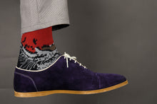 Cargar imagen en el visor de la galería, Black Tiger Socks - Comfy Cotton for Men &amp; Women
