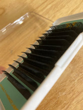 Cargar imagen en el visor de la galería, LC, LD  curl Lashes 【Best Quality Ever】Cashmere Extra Matte Dark Black Lashes 0.03mm
