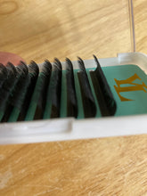 Cargar imagen en el visor de la galería, LC, LD  curl Lashes 【Best Quality Ever】Cashmere Extra Matte Dark Black Lashes 0.03mm
