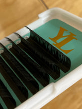 Cargar imagen en el visor de la galería, LC, LD  curl Lashes 【Best Quality Ever】Cashmere Extra Matte Dark Black Lashes 0.03mm
