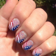 Cargar imagen en el visor de la galería, Independence Day Press On Nails Short Square USA Flag Patriotic Design
